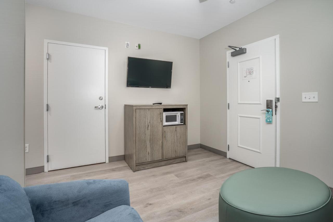 Lighthouse Suites - Best Western Signature Collection Emerald Isle Extérieur photo
