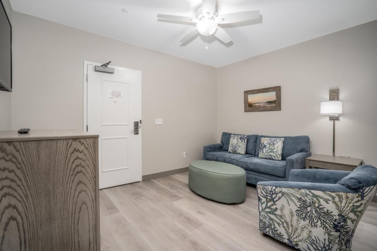 Lighthouse Suites - Best Western Signature Collection Emerald Isle Extérieur photo