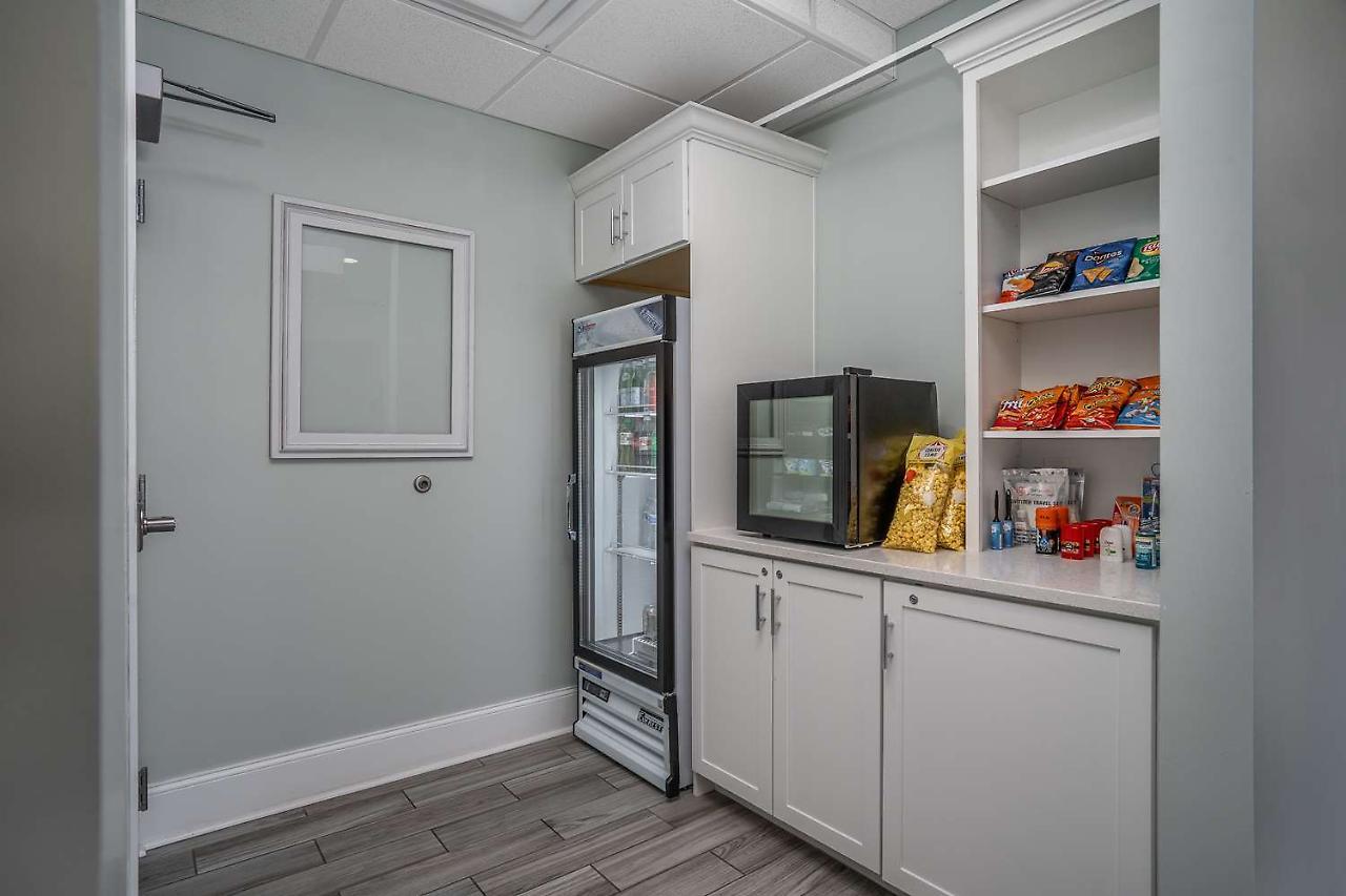 Lighthouse Suites - Best Western Signature Collection Emerald Isle Extérieur photo