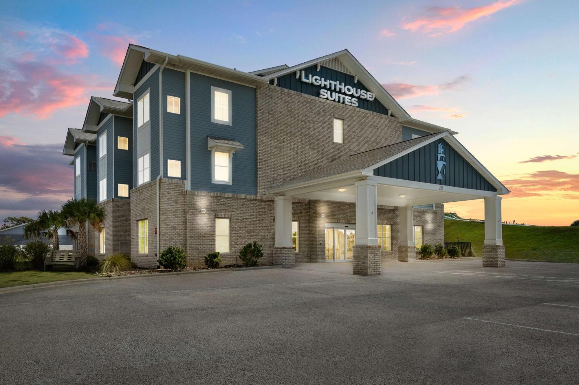 Lighthouse Suites - Best Western Signature Collection Emerald Isle Extérieur photo